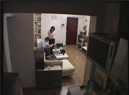 女友和兄弟眉来眼去