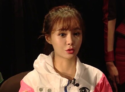 沈梦辰录制现场意外受伤