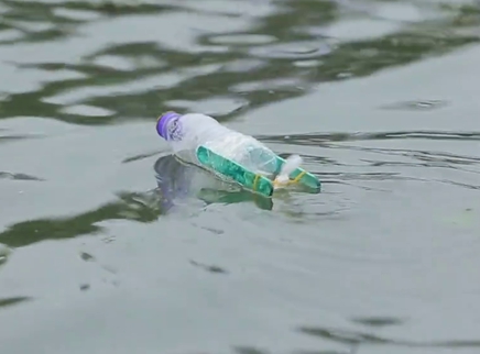 如何制作水瓶小快艇？