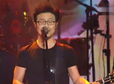 汪峰巡回演唱会鸟巢献唱