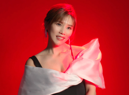 李佳薇干净素雅温柔大气